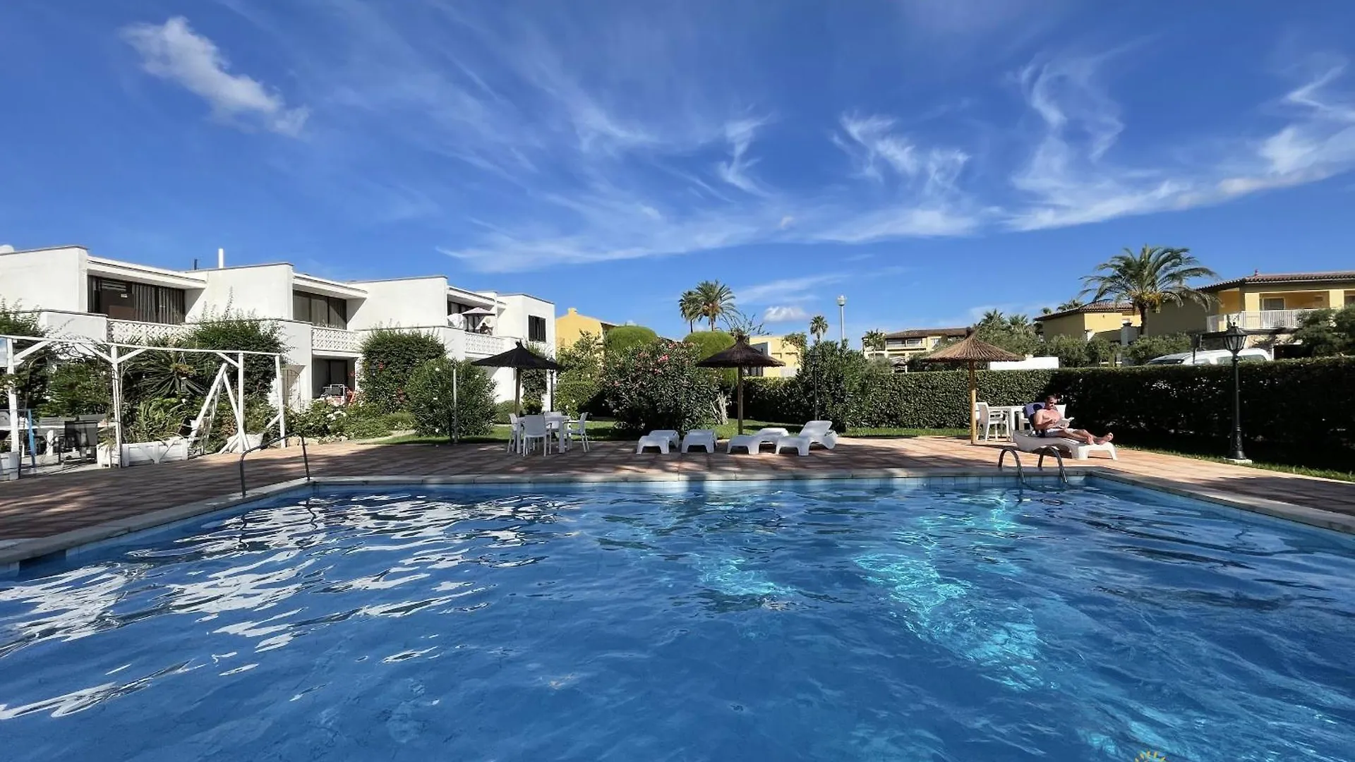 Casa Del Sol Lovely Spacious Family Apartment contacts